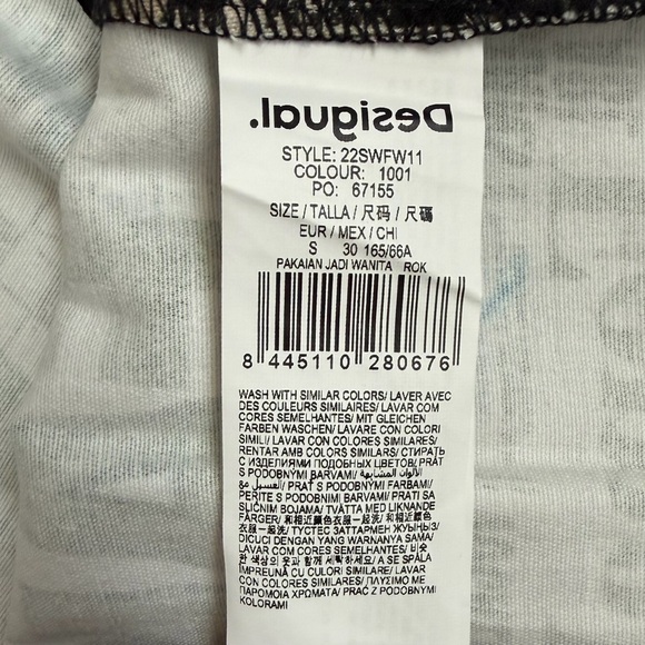 Desigual Multicolor Graphic Mini Skirt, NWOT - Picture 5 of 5